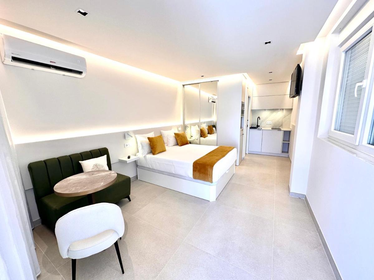 Suite Ron In Marina 2 People Puerto Deportivo Benalmádena Exterior foto