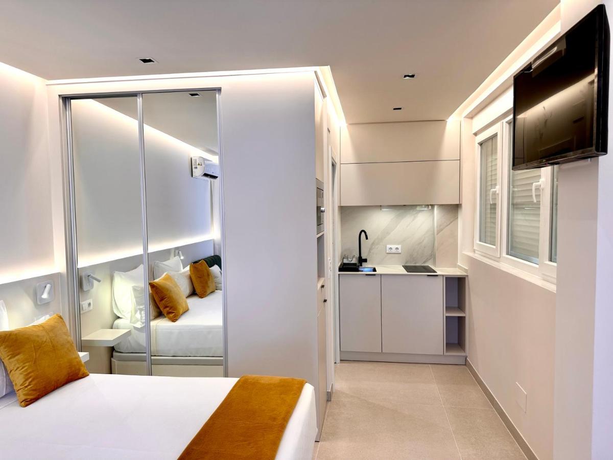 Suite Ron In Marina 2 People Puerto Deportivo Benalmádena Exterior foto